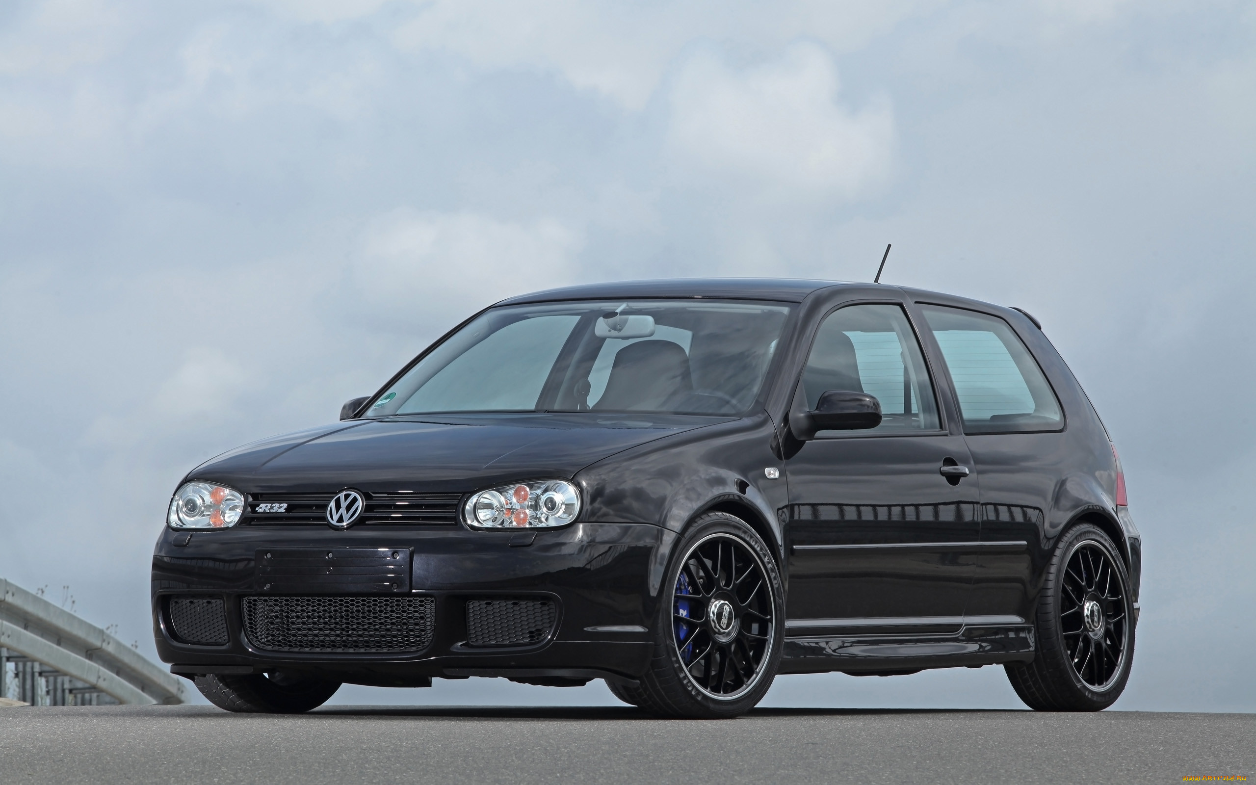 2014-hperformance-volkswagen-golf-iv-r32, , volkswagen